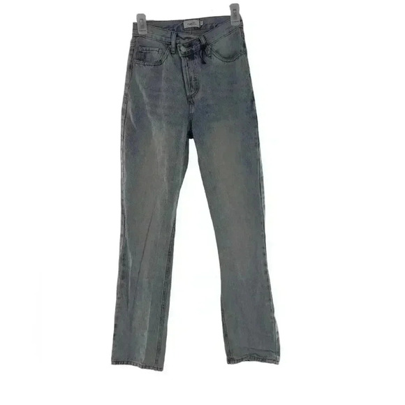 Rue21 Pants - Rue21 Asymmetrical Waist Mom Jeans Size 0 Light Wash